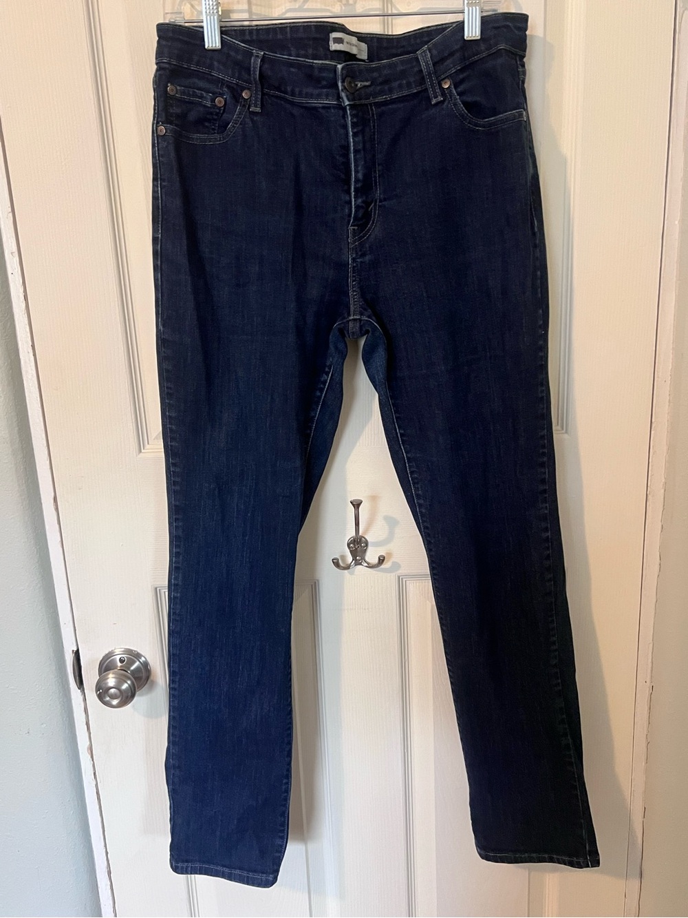 Levi’s Mid rise skinny jean size 16 dark wash